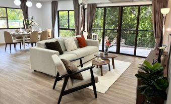 Seastar Hotel and Service Apartment