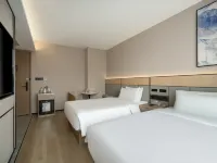 StarwayHotel(GuiLin Two Rivers and Four Lakes &Xiangshan Scenic Area））） )