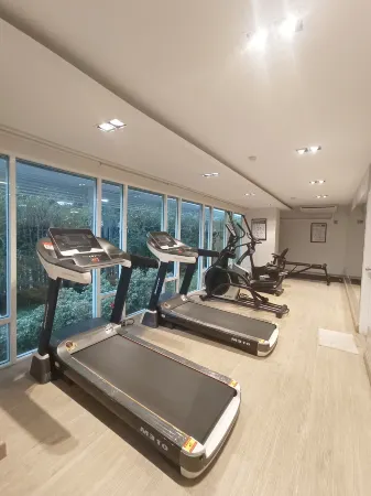 Classy at Bangsaen @The East Ville Bangsaen Отели рядом с достопримечательностью «Храм Ада и Рая»