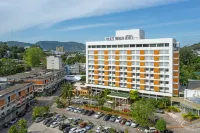 Phuket Merlin Hotel Hotel in zona Wat Khao Rang Samakkhitham