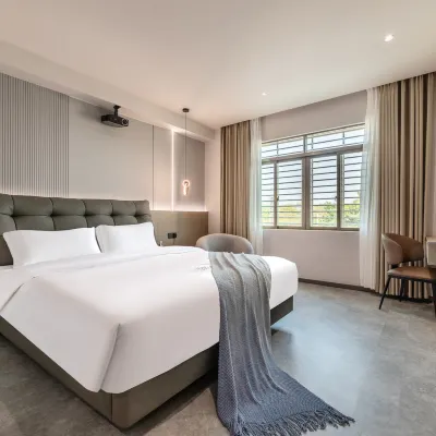 Shanwei Yuekai Apartment Hotels near Guiling Island