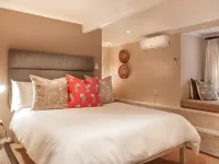 Antrim Villa Boutique Retreat by Totalstay Hotels near Queens Beach