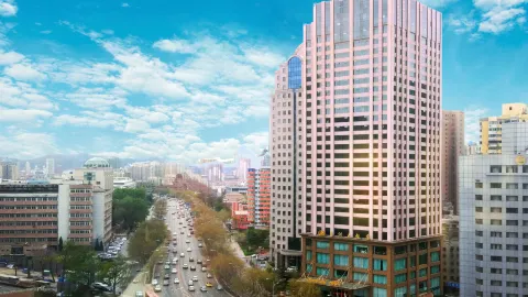 Central Plaza Hotel in Dalian