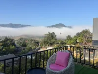 Cooper houses farms and cafe - Mountain View