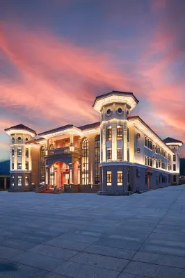 Huayue Village Hot Spring Hotel Hotels in Dongyuan