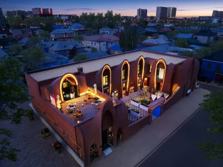 Yining Floating Life Homestay (Yining Airport & Railway Station Branch) Отели рядом со станцией Yining Railway Station