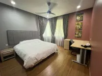 Hibiscus Urban Villa with private pool and water slide (6BR 12pax) Hôtels à : 