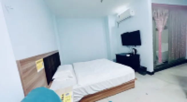 Hongtai Business Hotel Jiujiang (Yanshuiting Jiulong Plaza Branch)