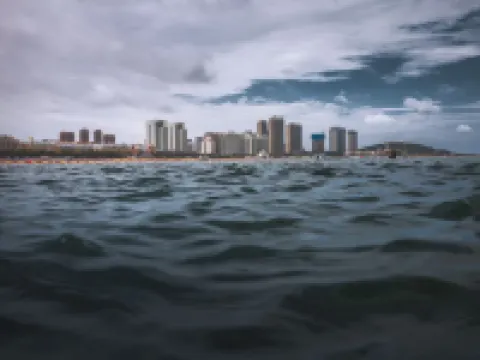 如家睿柏·雲酒店(乳山銀灘大拇指廣場店) 乳山酒店