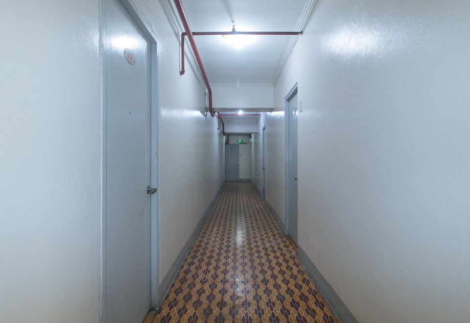 4. Hotel Ma..