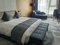 Zhiyuan Luyang Lake International Hotel Hotels in Pucheng