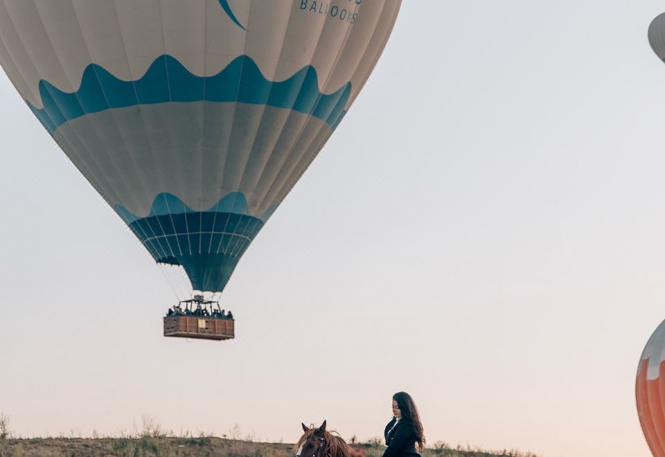 노아의 방주 동굴 호텔 테라스