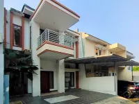 INNCA - Villa Jatidiri, Semarang Hotels in Gajahmungkur