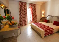 Les Colombes Club Hotel Hotels in Mrezga