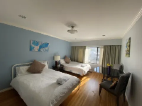 Sunshine Bay · Westside Homestay โรงแรมในแวนคูเวอร์