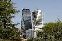 Pullman Tbilisi Axis Towers - Scenic