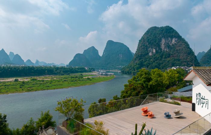 Yangshuo Percent Hotel  (West Street Li River  )