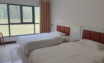 Riverside Renjia Inn