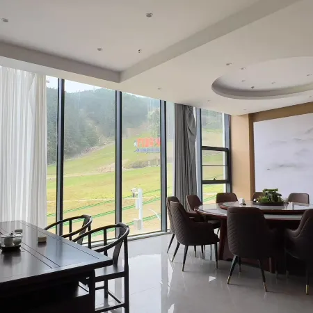 The Heart of Jiuling Mountain Resort Hotel