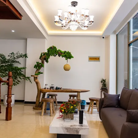 Li Qimulin Hotel