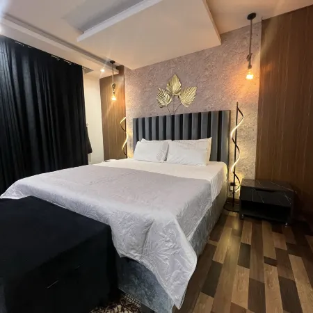 Mici hotel & apartments in Gold crest mall