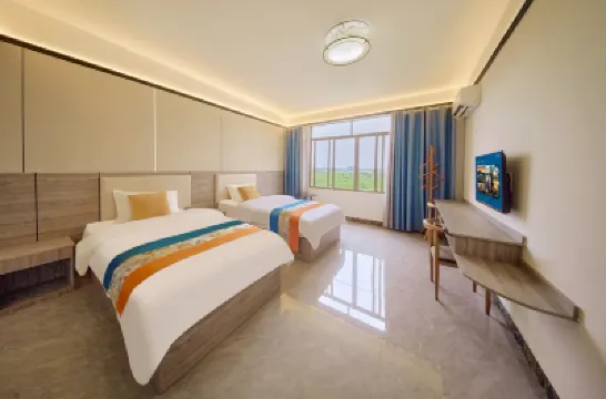 聚緣大酒店（桂林兩江國際機場空港小鎮店） 鄰近桂林機場（桂林兩江國際機場）的酒店