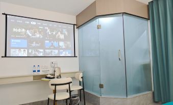 Taisunan Accommodation (Shuanglong Subway Station)