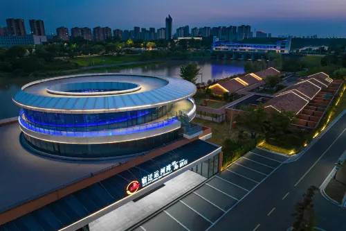 CANAL BAY PENINSULA HOTEL