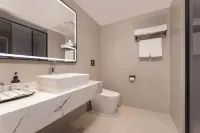 Hualang Lanshan Jing Hotel (Siyang High-Speed Railway Station)