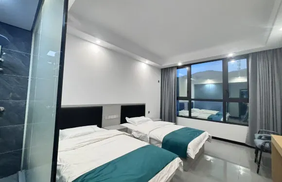 空山天盆寬庭民宿