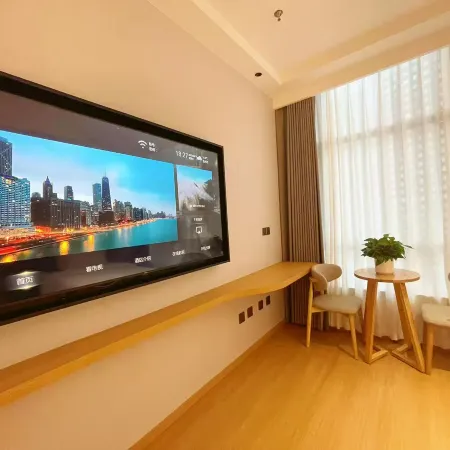 Golden Rome Fifth Season Hotel