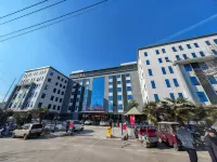 Qinglong Hot Spring Hotel Hotels near The Bamboo Forest Longevity Mountain