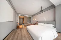 Borrman Hotel (Urumqi Railway Station Satellite Road) - 마운틴 뷰