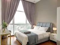 Paragon Residences by YJ Hotels in Danga Bay