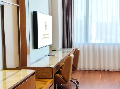 Newmark Hotel Shanghai Dishui Lake Отели рядом с достопримечательностью «Underground Plaza»