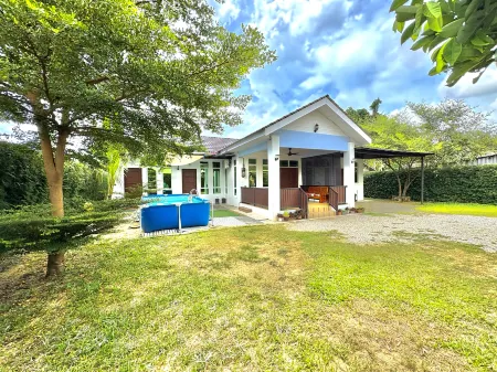 Tepak Nusuk Private Pool Homestay 5 Bedrooms 4 Bathrooms