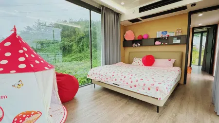 Dangyang Lvwochuan Space Capsule B&B Отели в г. Данъян