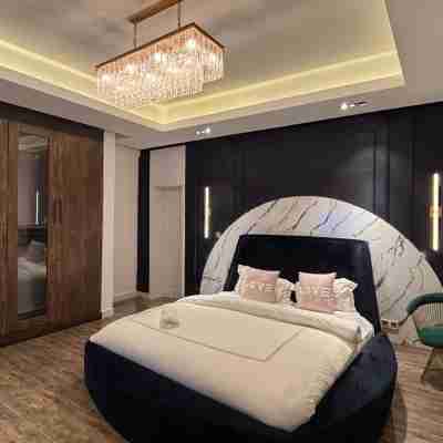 Sujimoto Residences MacDonald Rooms