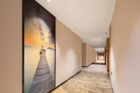 Zhiyu Residence Hotel (Wuhan Jianghan Road Pedestrian Street) - parking