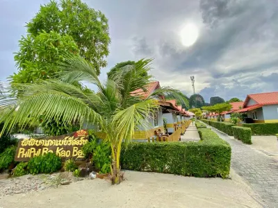 Phi Phi Ba Kao Bay Resort Hotels in Loh Ba Kao Bay