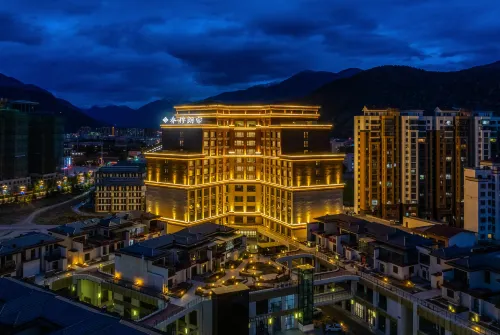 Lin Zhi  Chomura Zong Hotel