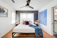 8b 4b nearby pool, Blanco, wine trail, town sq