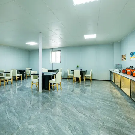 Beiguo Hotel (Gongyi Railway Station Xingyue Times Square)