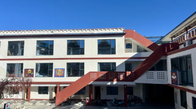 Zang Guilai Manor Hotel (Potala Palace Tibat Museum)