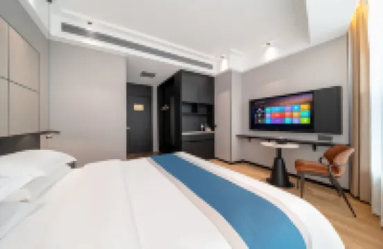 Zhuge Liang Business Grand Hotel (Yinan Lishan Road)
