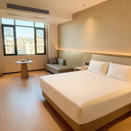 Soaring Phoenix Student Hotel