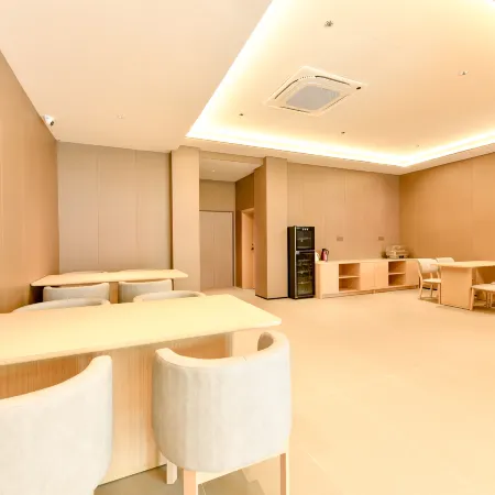Huating Hotel (Linhai Huajie Yintaicheng)