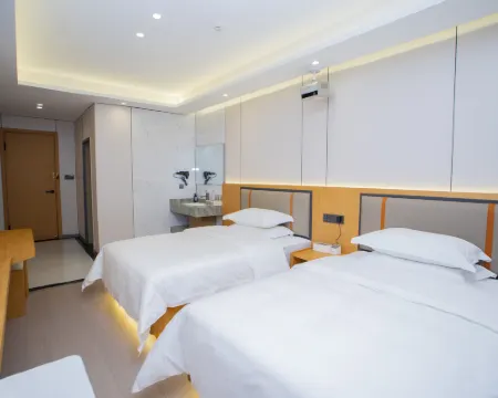 Siyuan Grand Hotel (Xundian Jinshuo Bus Station) Hotels in Xundian