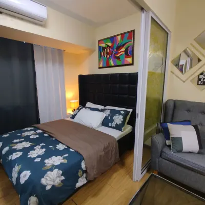 Acqua Private Residence, City view Sutherland Hotels near Power Plant Mall
