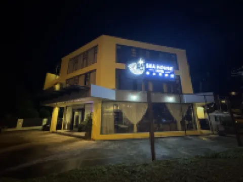 Sea House Hotel Танджунг Ару: отели